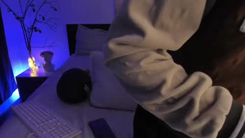 A H  online show from February 2025 03:12:02 AM