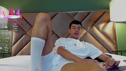 Snapshot of aiden_royce chatting on November 2025 05:43:01 AM aiden_royce online show from November 2025 05:43:01 AM