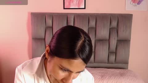 Snapshot of aiilynn_1 chatting on October 2025 09:15:01 PM Ailyn online show from October 2025 09:15:01 PM