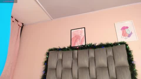 Snapshot of aiilynn_1 chatting on December 2025 11:20:02 PM Ailyn online show from December 2025 11:20:02 PM