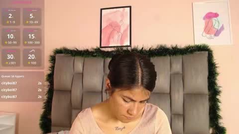 Snapshot of aiilynn_1 chatting on December 2025 09:00:02 PM Ailyn online show from December 2025 09:00:02 PM