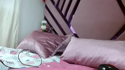 Snapshot of aiilynsmiith chatting on October 2025 11:18:02 AM aiilynsmiith online show from October 2025 11:18:02 AM