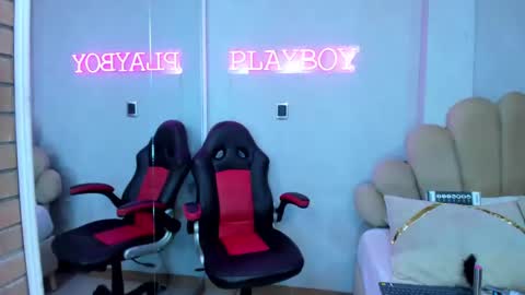 AikoLee online show from February 2025 04:17:02 AM