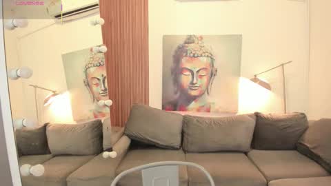 Alisson online show from October 2025 07:33:02 PM