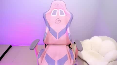 Snapshot of ailee_kawaii chatting on December 2025 03:41:01 PM Ailee Hyuga online show from December 2025 03:41:01 PM