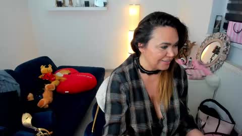 Aileen online show from February 2025 06:43:02 PM