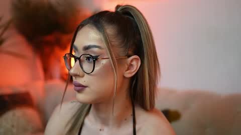  Aileen  online show from April 2026 08:40:02 PM