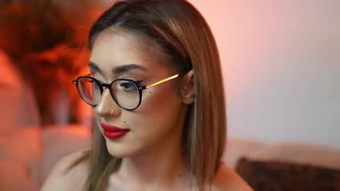  Aileen  online show from May 2026 07:53:01 PM