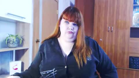 Snapshot of aimeerosebud chatting on December 2025 04:50:01 AM AimeeRosebud online show from December 2025 04:50:01 AM