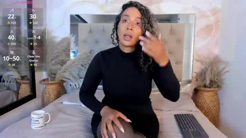 Snapshot of ainaah_ chatting on November 2025 12:04:01 PM Ainaah online show from November 2025 12:04:01 PM