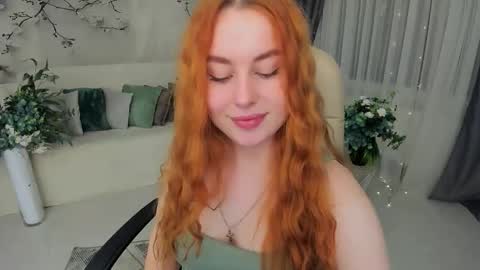 Louise online show from December 2025 04:10:01 AM