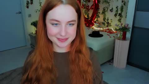 Snapshot of airysilhouette chatting on March 2026 02:04:02 AM Louise online show from March 2026 02:04:02 AM