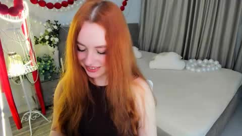 Snapshot of airysilhouette chatting on April 2026 08:02:02 PM Louise online show from April 2026 08:02:02 PM
