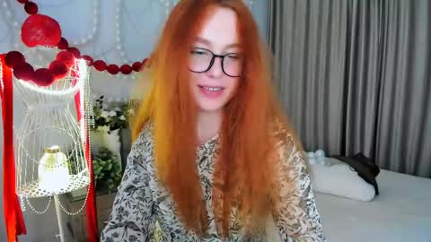 Snapshot of airysilhouette chatting on May 2026 10:36:01 AM Louise online show from May 2026 10:36:01 AM