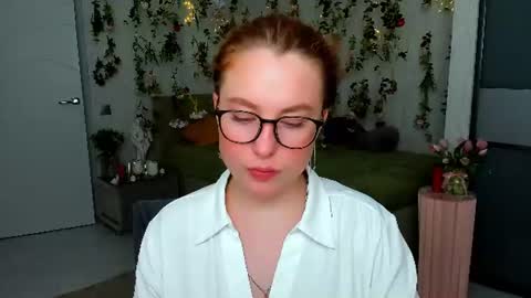 Louise online show from July 2026 07:21:01 PM