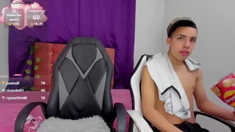 aisha_berry online show from September 2025 03:22:01 AM