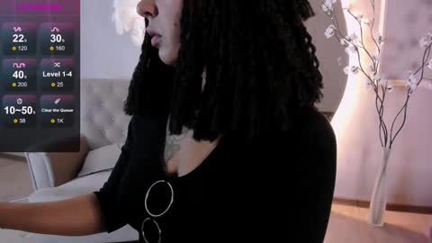 Snapshot of aisha_goldstein chatting on December 2025 06:34:02 AM Aisha online show from December 2025 06:34:02 AM