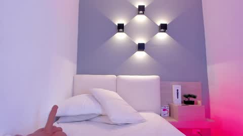 Aisha online show from January 2025 11:28:01 PM