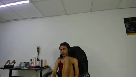 Aisha online show from September 2025 01:51:02 AM