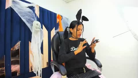 Aisha online show from November 2025 11:07:02 PM