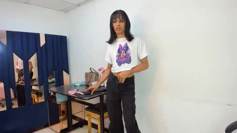 Aisha online show from April 2026 03:11:01 AM