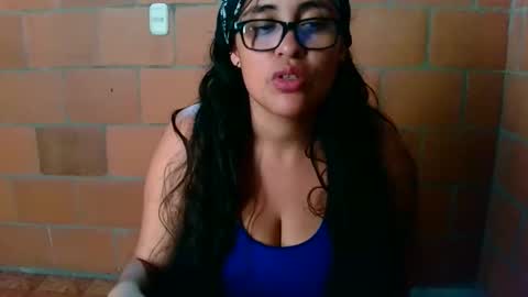 aisha koswell3 online show from December 2025 06:05:02 PM