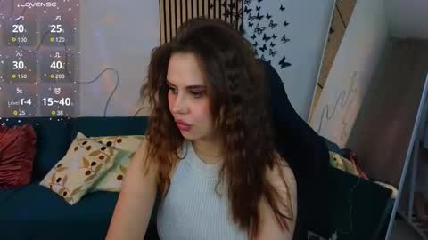 Aisha online show from November 2025 03:01:02 PM