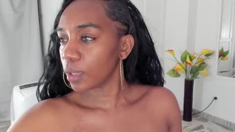 Aisha online show from January 2025 11:27:02 PM