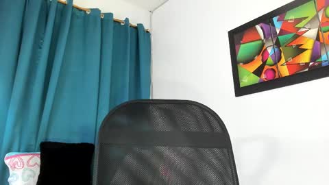 Aisha online show from February 2025 03:42:02 PM