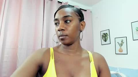 Aisha online show from February 2025 03:38:01 PM