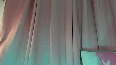 Aisha online show from March 2025 03:45:02 PM