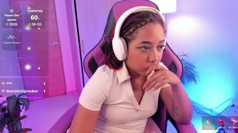 Snapshot of aisharose_ chatting on February 2025 05:23:01 AM Aisha online show from February 2025 05:23:01 AM