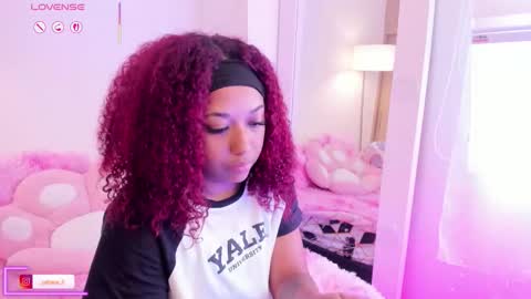 Snapshot of aisharose_ chatting on December 2025 05:41:01 PM Aisha online show from December 2025 05:41:01 PM