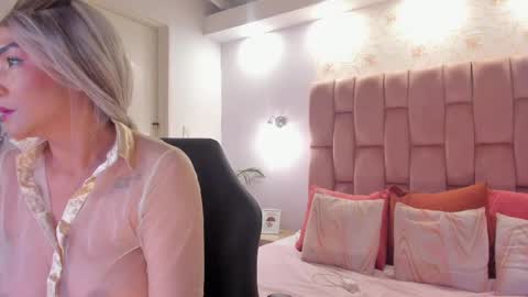 aisha online show from October 2025 09:23:02 PM