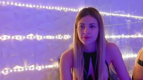 Aisha online show from October 2025 05:38:02 AM