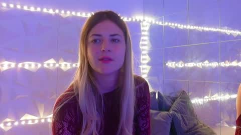 Aisha online show from November 2025 06:01:01 AM