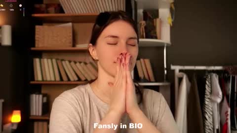 Snapshot of aislyfarran chatting on November 2025 01:05:02 AM Aliza online show from November 2025 01:05:02 AM