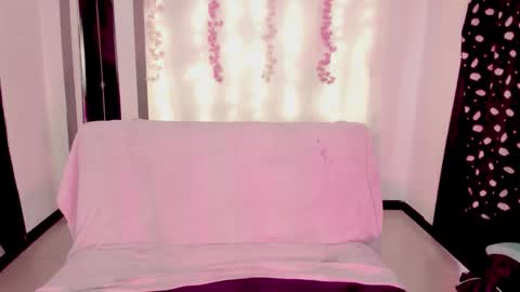 Snapshot of aissen__star chatting on March 2026 04:35:01 PM Mar online show from March 2026 04:35:01 PM