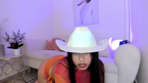 Snapshot of aitana_gluck chatting on July 2026 05:04:02 AM Aitana online show from July 2026 05:04:02 AM
