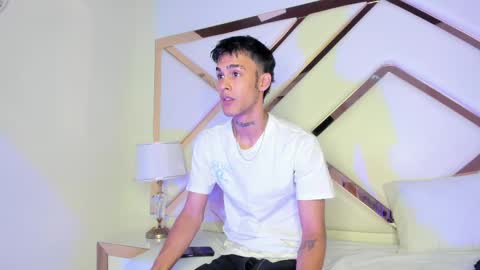 AITANA  online show from November 2025 07:47:01 PM