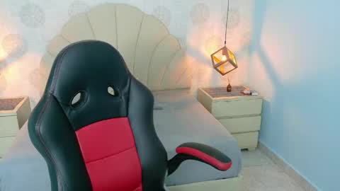 Snapshot of aixatrista1 chatting on May 2026 07:30:02 PM AIXA online show from May 2026 07:30:02 PM