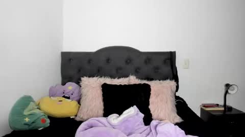 Aizen My- online show from November 2025 02:22:01 AM