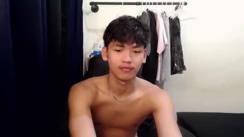 aj_daksxx online show from April 2026 05:35:01 PM