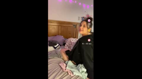 ajsquirts online show from November 2025 07:52:01 AM