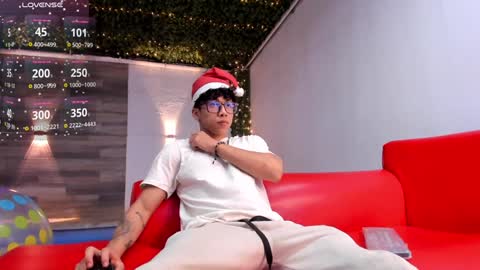 akazaboy online show from December 2024 05:12:01 AM