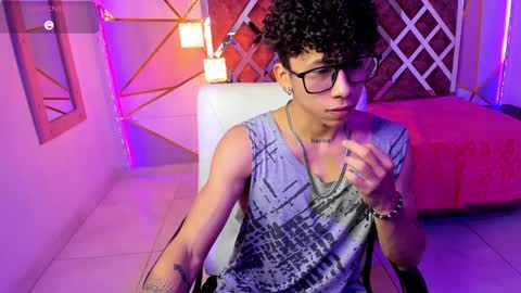 akazaboy online show from January 2025 04:05:01 AM