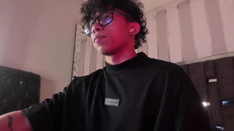 akazaboy online show from March 2026 05:00:02 AM