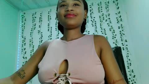 Snapshot of akemy_saunderz chatting on June 2026 03:22:02 AM akemy_saunderz online show from June 2026 03:22:02 AM