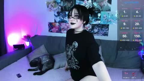 Aki online show from September 2025 09:48:01 PM