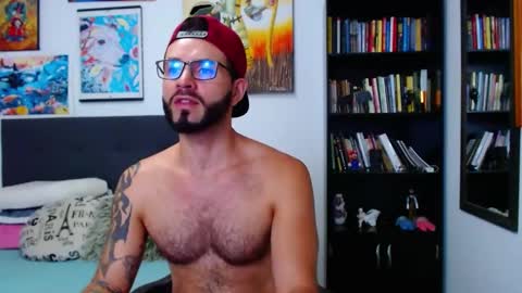 akiles online show from February 2025 11:26:01 PM